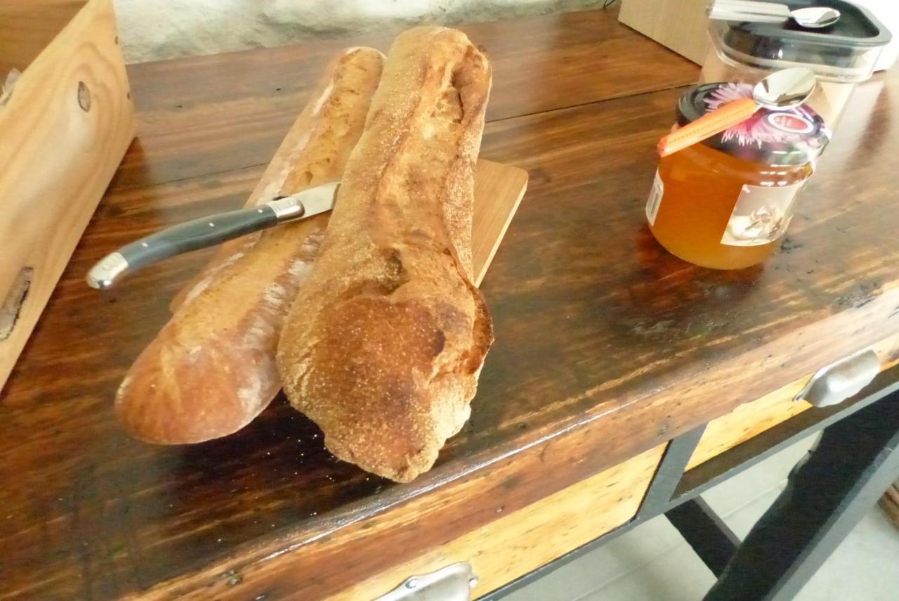 L'Alambic De L'Estuaire Bed & Breakfast Saint-Fort-sur-Gironde Екстериор снимка