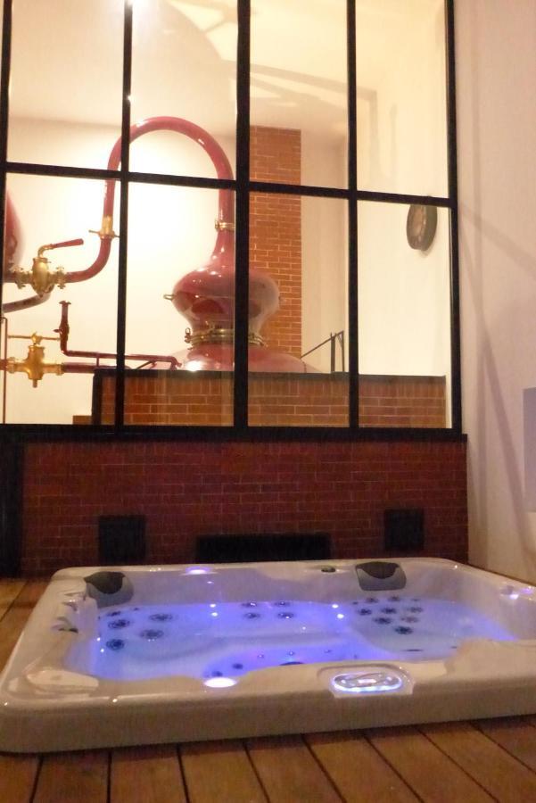 L'Alambic De L'Estuaire Bed & Breakfast Saint-Fort-sur-Gironde Екстериор снимка